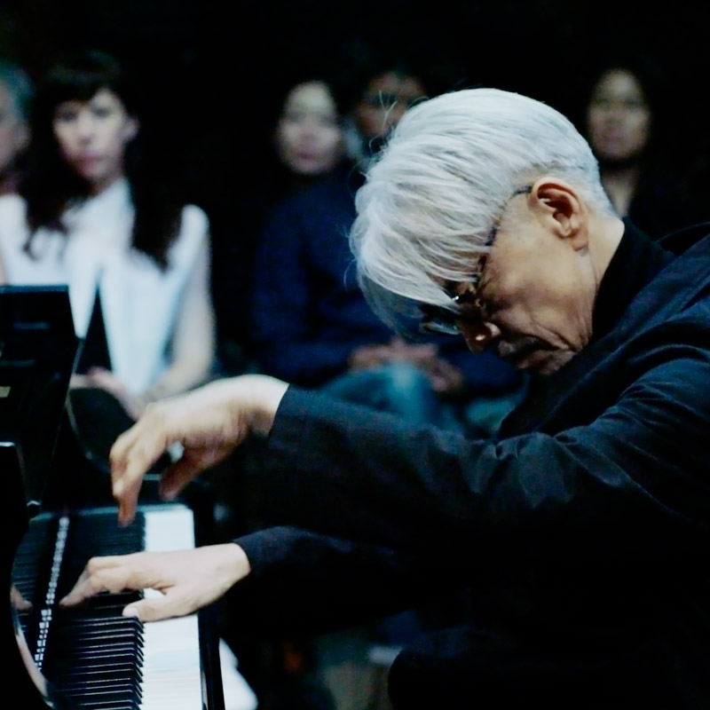 坂本龍一 PERFORMANCE IN NEW YORK : async